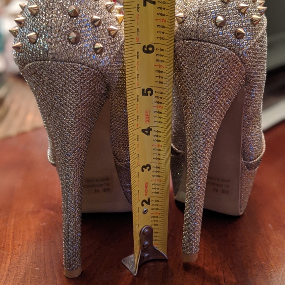 Spiked Stilettos - Picture 8 of 9